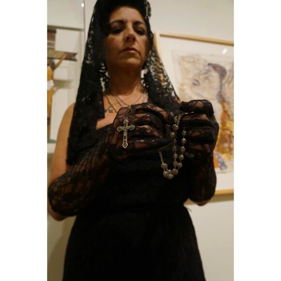 Black Lace Scarf Wonderful Vintage Accessories - Picture 1 of 4